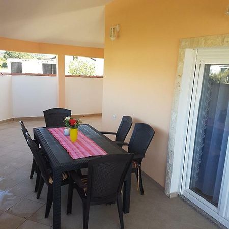 פאז'אנה Apartmani Luca מראה חיצוני תמונה