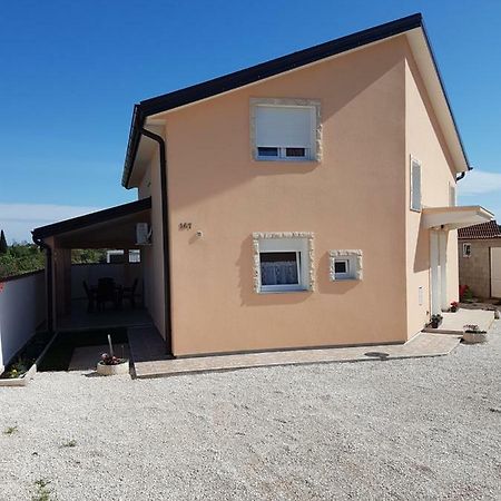 פאז'אנה Apartmani Luca מראה חיצוני תמונה