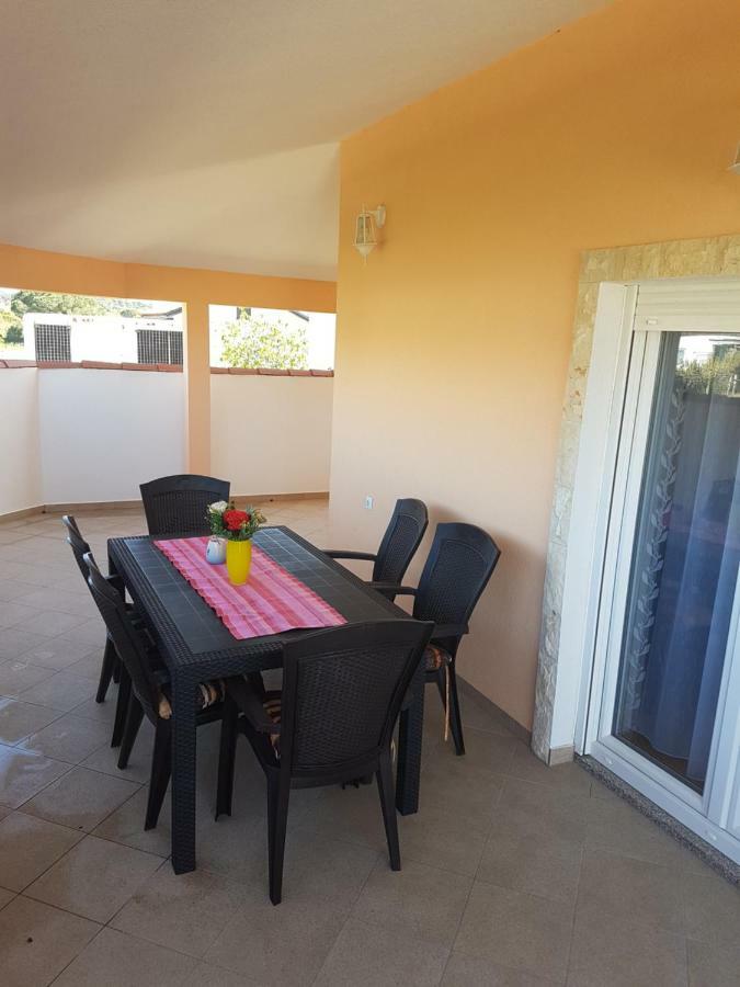 פאז'אנה Apartmani Luca מראה חיצוני תמונה