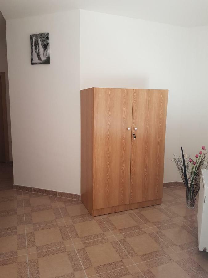 פאז'אנה Apartmani Luca מראה חיצוני תמונה