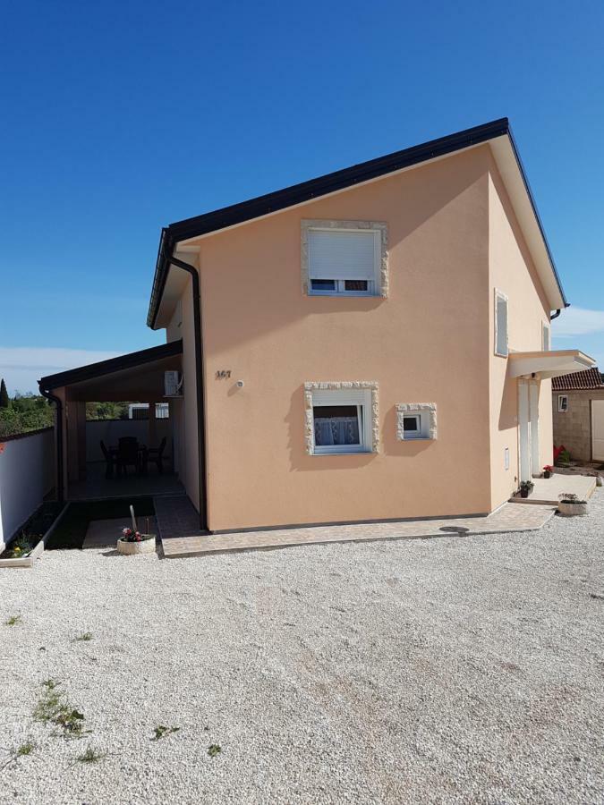 פאז'אנה Apartmani Luca מראה חיצוני תמונה